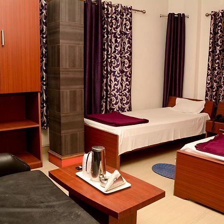 Hotel Galaxy International Koch Bihār Buitenkant foto